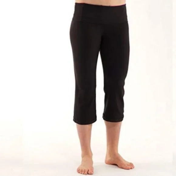 Lululemon Black Cropped High Rise Leggings Size 10 Anti Stink Stretch Yoga Pants - Picture 10 of 10